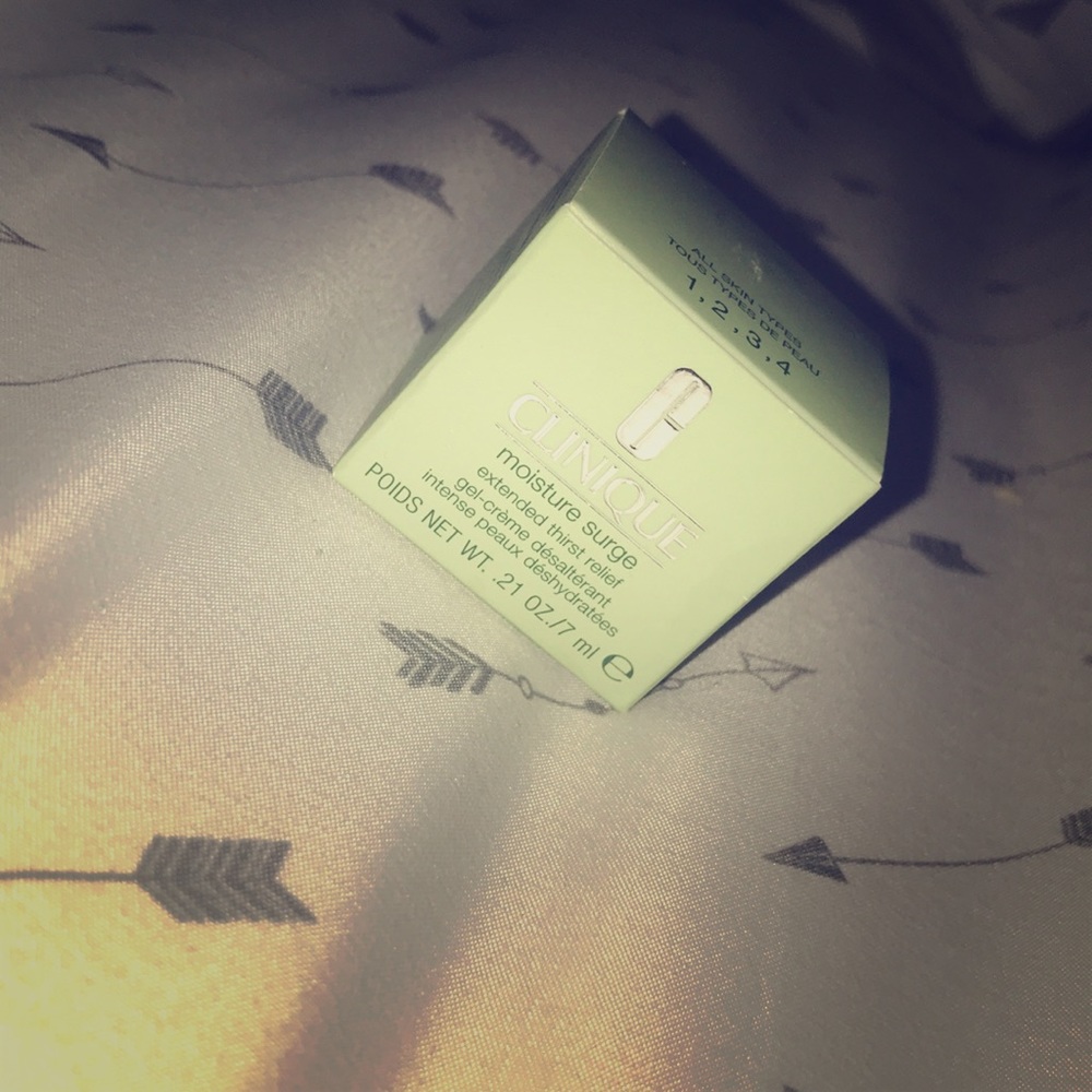 Clinique Moisture Surge